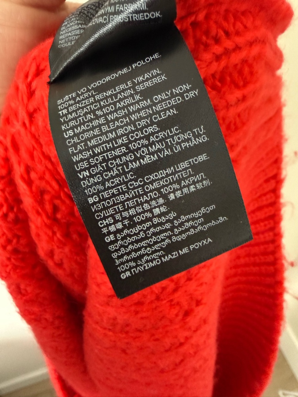H&M Bright Red Off-the-Shoulder Ribbed Knit Sweater - Picture 4 of 4